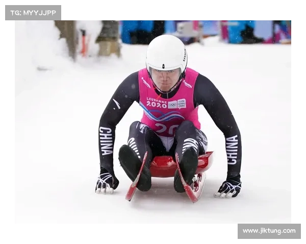 雪橇比赛事故—雪橇赛事突发致命意外酿惨剧，多名选手重伤安全警钟长鸣